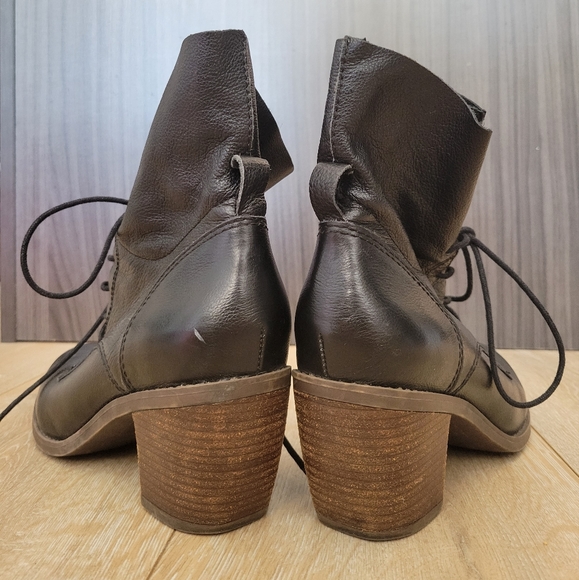 Steve Madden Gretchun Ankle Boots - Picture 4 of 7